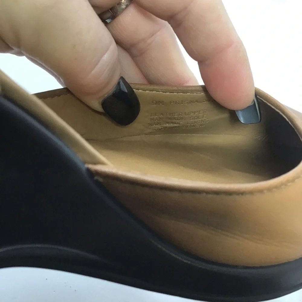 Gianni Bini Prisma Tan Leather Wedge Sandals 9M